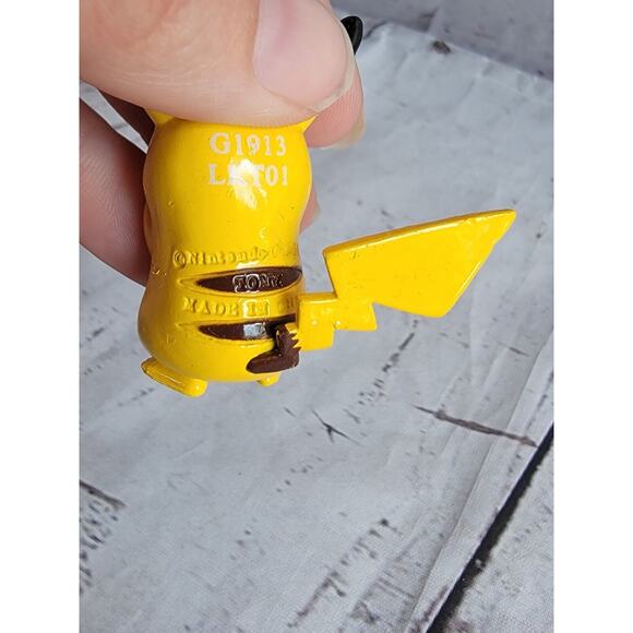 Nintendo Pokemon Pikachu Figure cake topper - Picture 4 of 4